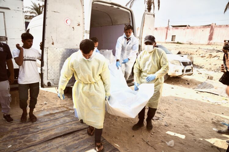 Israel returns bodies of Palestinians after Hamas returns three remains